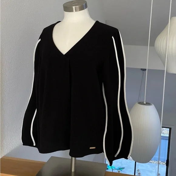 NWT! MARC NEW YORK V Neck Blouse Top Black W/ White Stripe Flared Sleeve - Picture 9 of 10